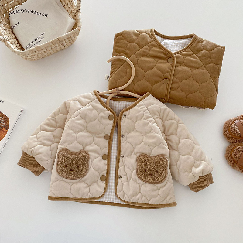 2025年韓国ベビー冬服可愛いクマ柄両面着用アウターウェア男 - Winter Clothing Baby のレビューと価格