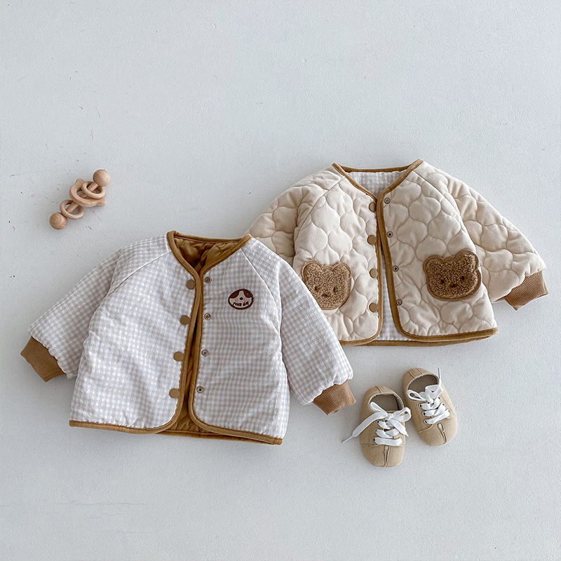 2025年韓国ベビー冬服可愛いクマ柄両面着用アウターウェア男 - Winter Clothing Baby のレビューと価格
